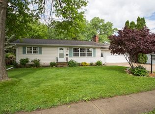 3002 W 9th St, Waterloo, IA 50702