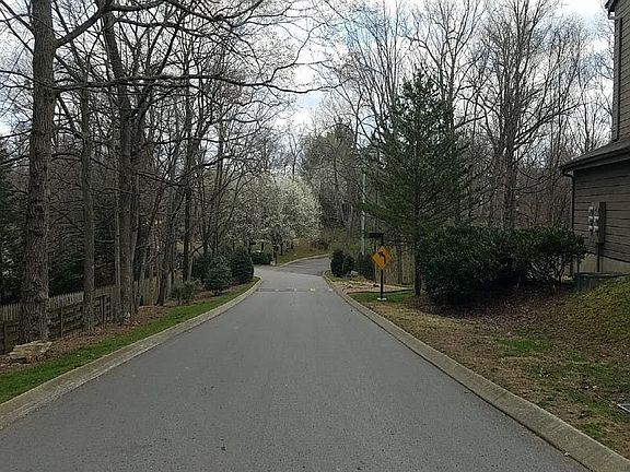 5th image of 671 Harpeth Trace Dr