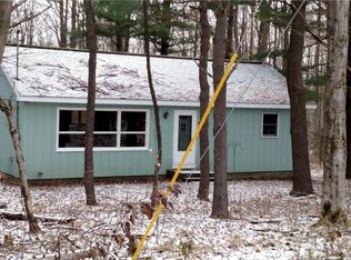 28 Meadowlark Ln, Warsaw, NY 14569