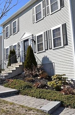 4th image of 24 Snowberry Ln