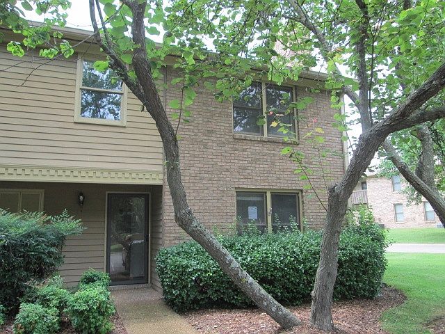 1st image of 215 Westfield Dr