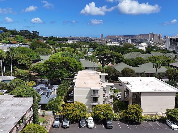 4th image of 1830 Punahou St