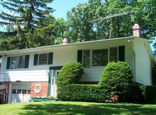 33382 N Greentree Rd, Grayslake, IL 60030