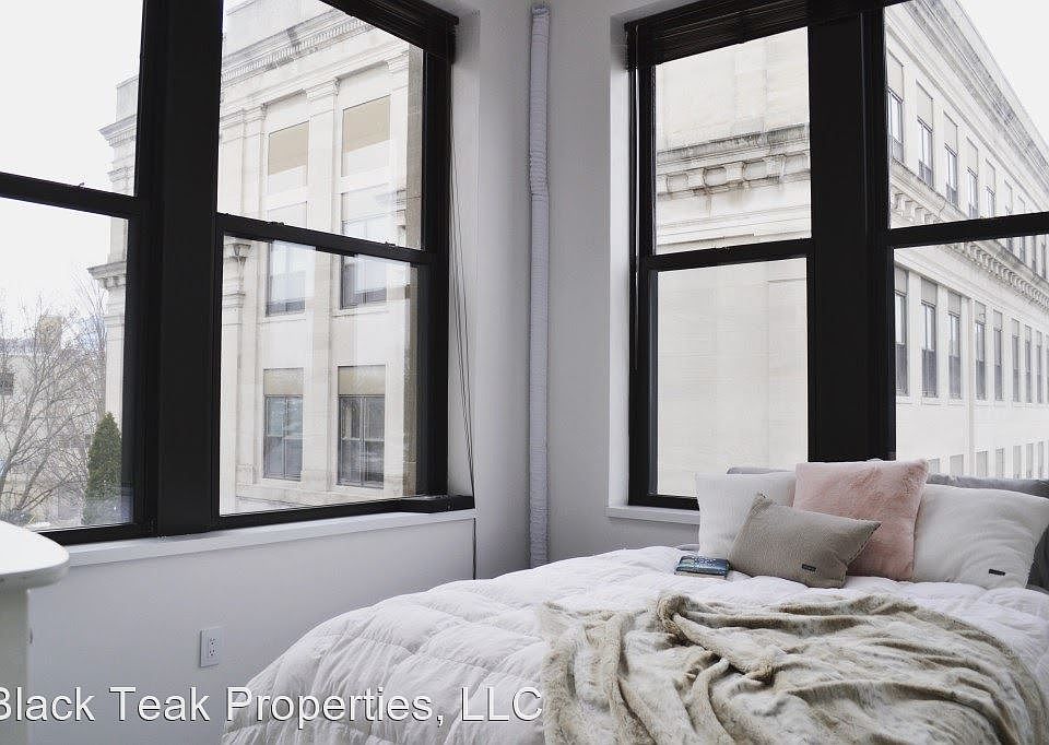 1st image of 240 Algoma Blvd #301