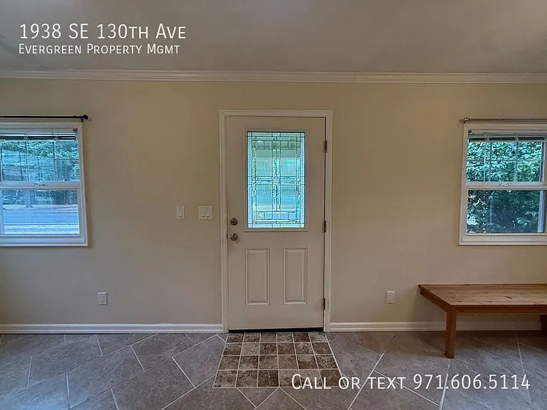 1938 SE 130th Ave — Photo 4