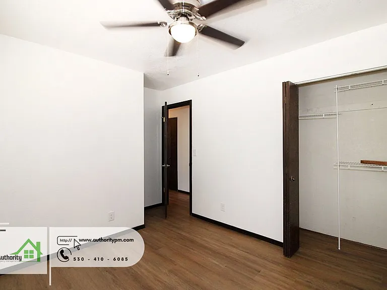 8615 Patricia Dr — Photo 15