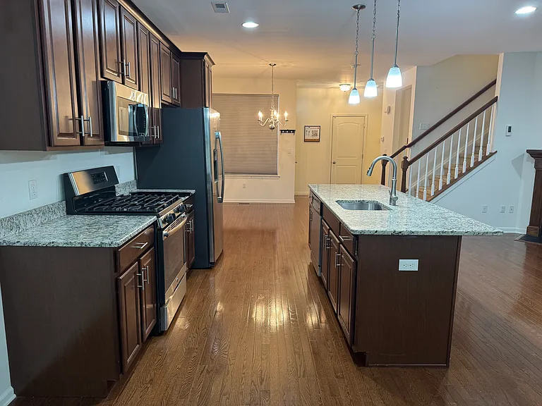 127 Meadow View Dr — Photo 9