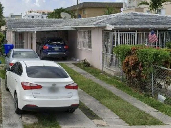 3678 SW 3rd St, Miami, FL 33135