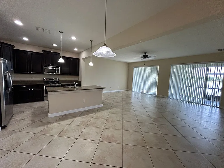 2950 Youngford St — Photo 6