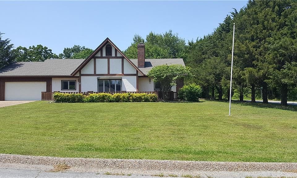 1st image of 2 Carter Cir