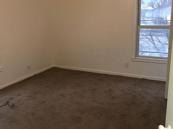 5th image of 24911 Euclid Ave