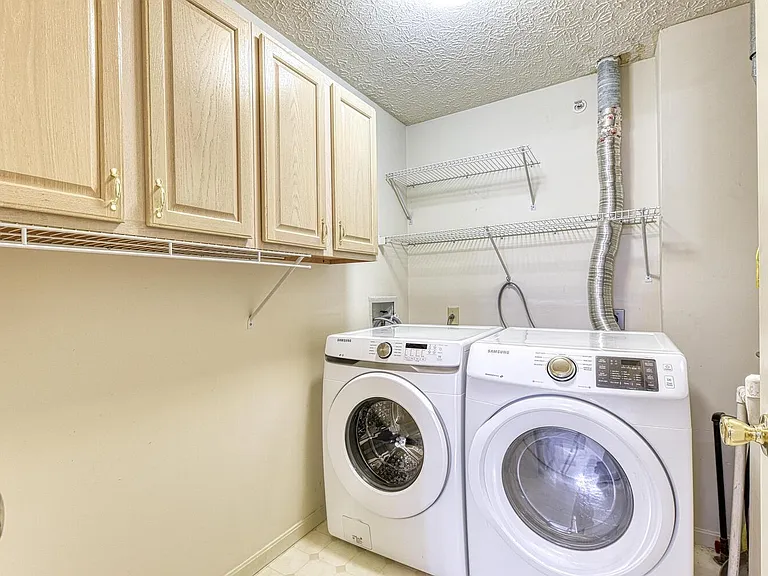 2323 Vicente Ct #309 — Photo 17