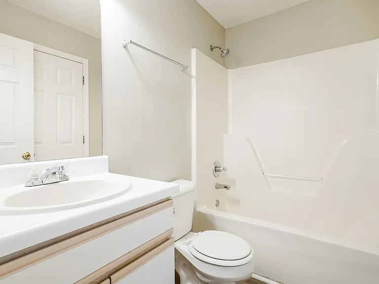 1464 Rochester Dr — Photo 11