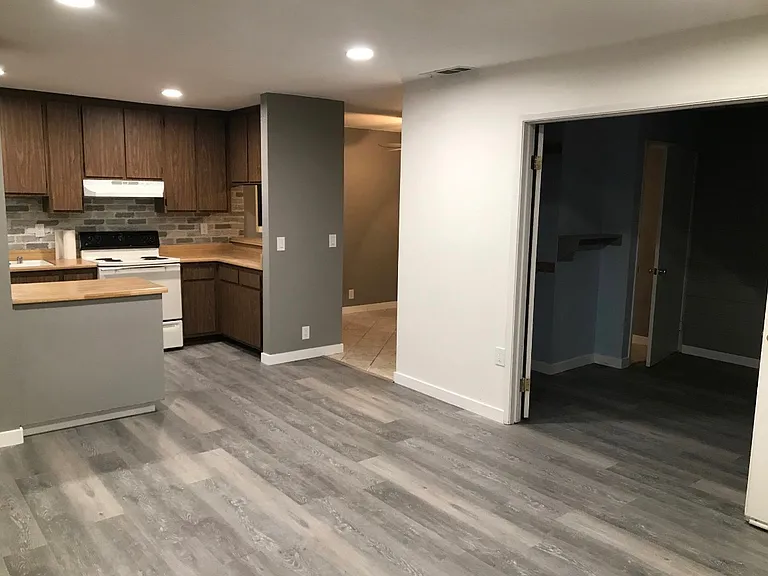 745 E Bradley Ave #2 — Photo 8