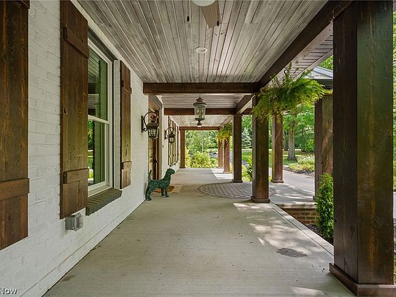 4th image of 3536 Longwood Dr