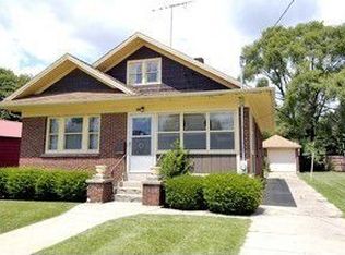 612 Oakland Ave, Elgin, IL 60120