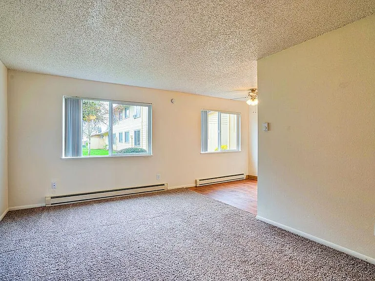 Maple Terrace Apartments — Photo 13