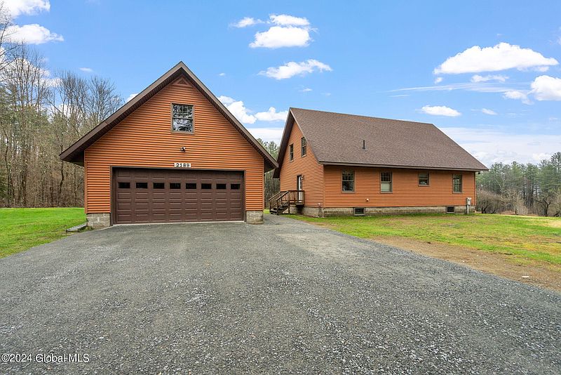 4th image of 2189 County Highway 6