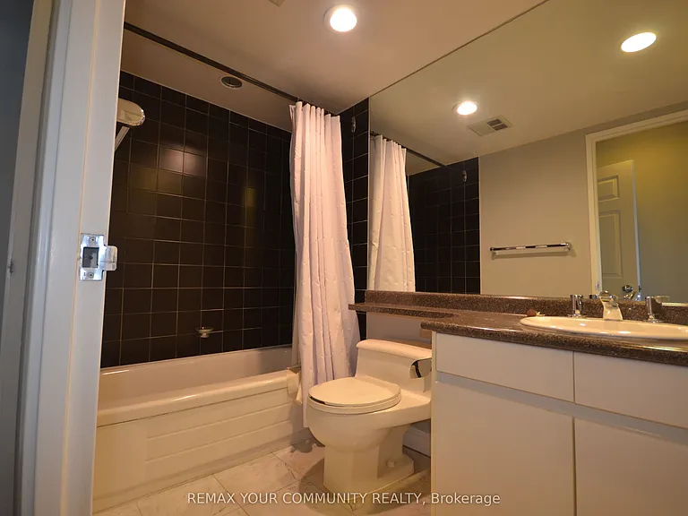 33 University Ave #1504 — Photo 9