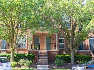 39436 Springwater Dr #15, Northville, MI 48168