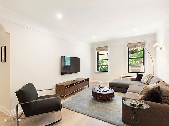 2nd image of 315 E 88th St APT 2G
