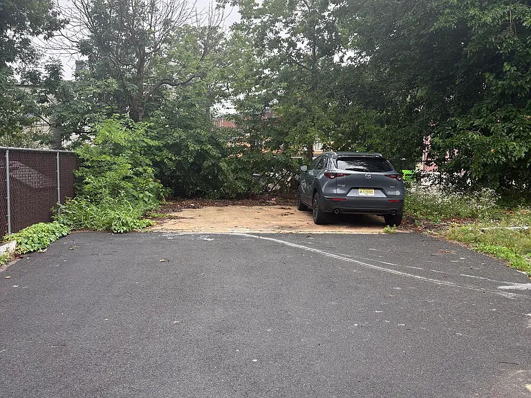 Off Street Parking/Use Of Yard