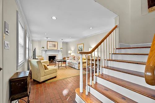 69 Anson St Photo 1