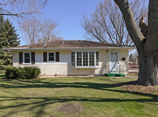 2416 108th St W, Bloomington, MN 55431