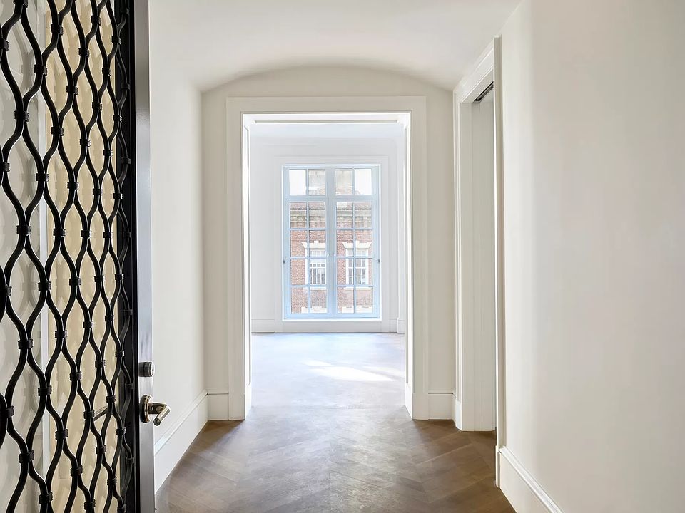 1st image of 1045 Madison Ave APT 6
