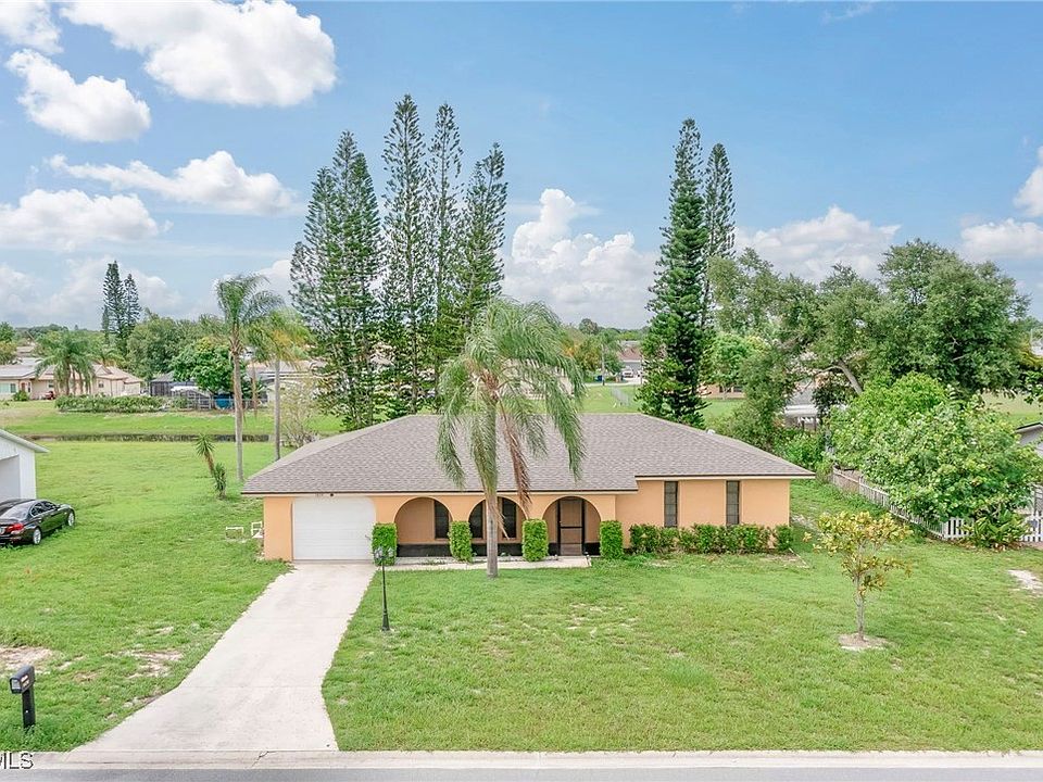 1st image of 1438 Caywood Cir N