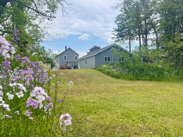 22 Coomes St, Norwich, NY 13815