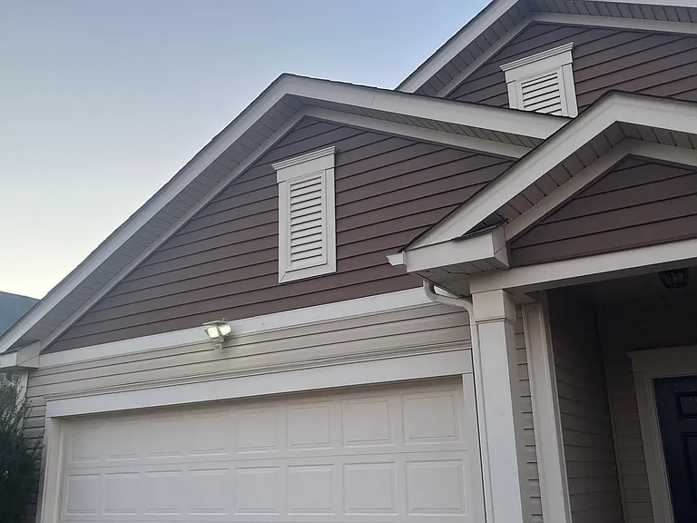 2024 Blue Iris Dr — Photo 1