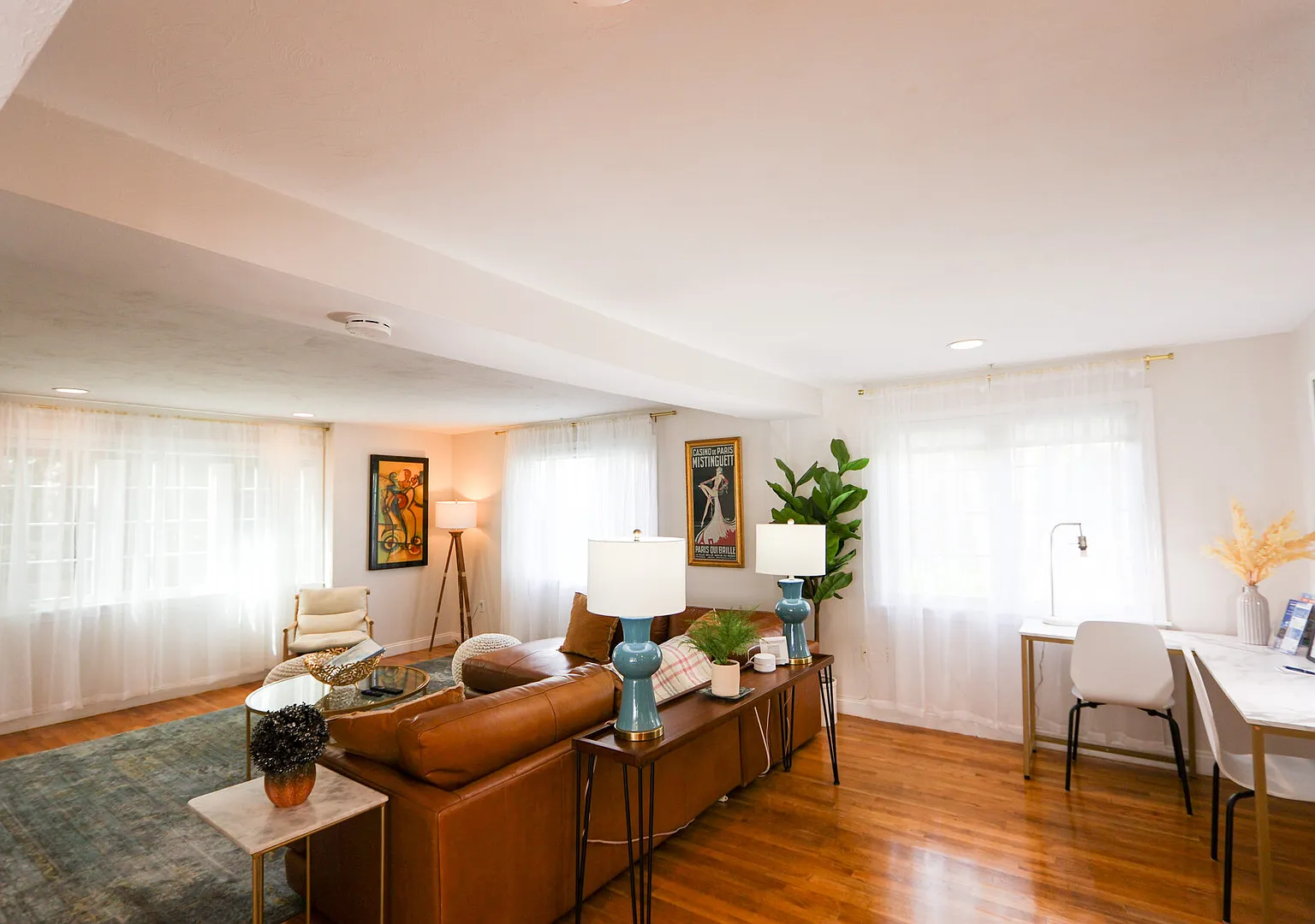 JAY25C Rare, Multi-level, 3-Bed, 3-Bath, MIT — Photo 4