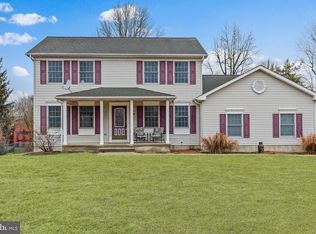 20 Bunting Bridge Rd, Cookstown, NJ 08511