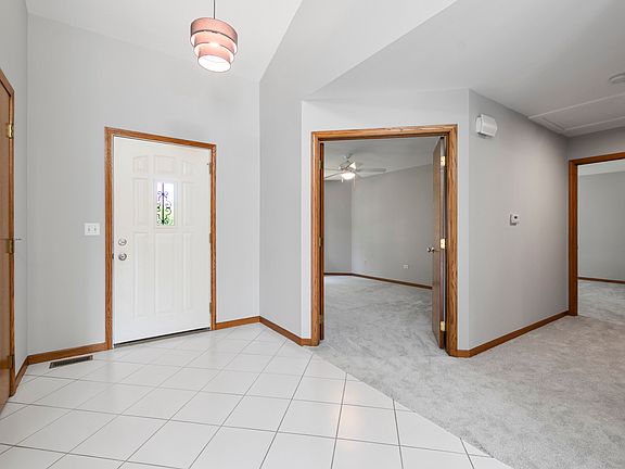 3rd image of 9342 Sutton Pl