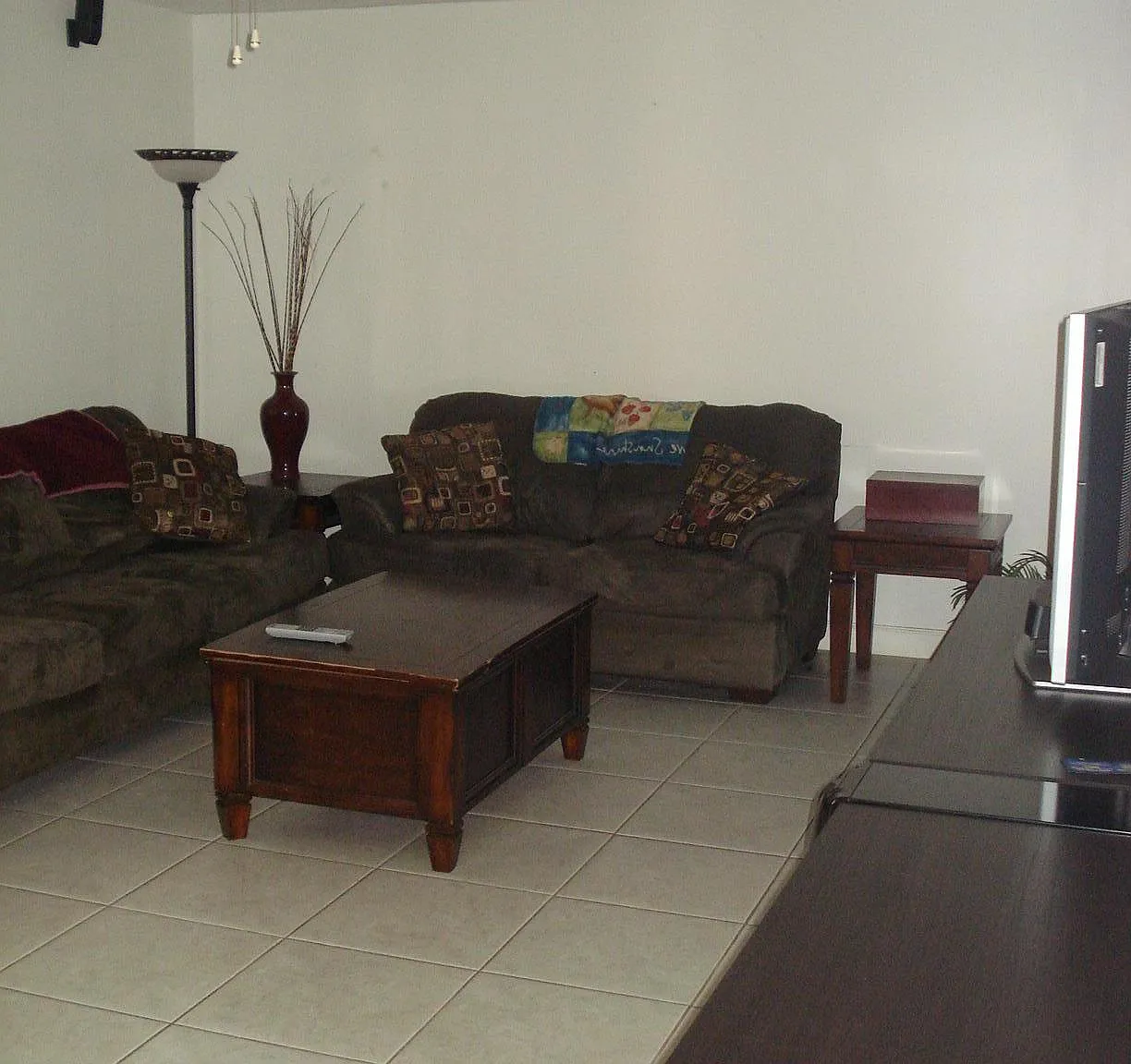 3 bed, 1300 sqft, $2,400 — Photo 3