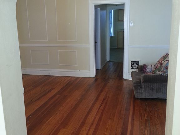 4th image of 3011 Keokuk St