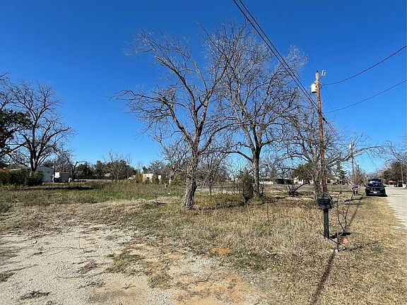 2nd image of 300 Starkey St