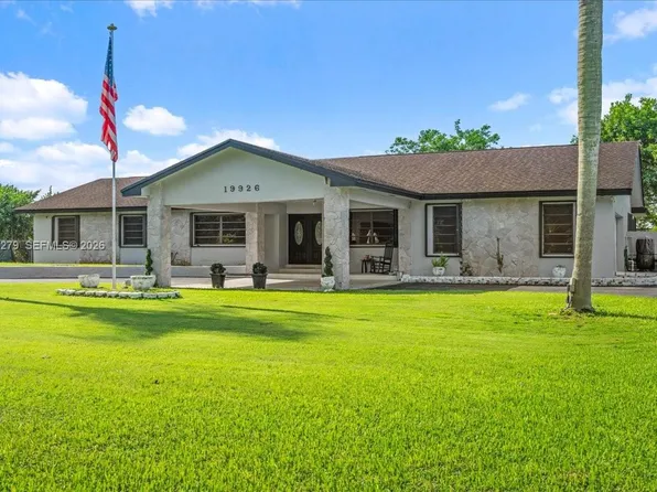 19926 SW 326th St, Homestead, FL 33030