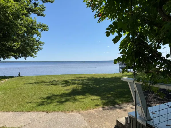 2120 N Black River Rd, Cheboygan, MI 49721