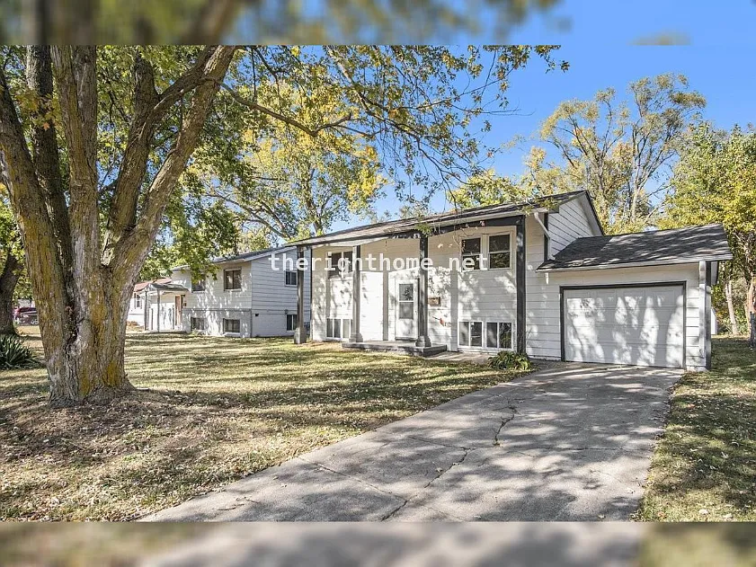 2 bed, 1.5 bath, 1536 sqft, $1,500 — Photo 2
