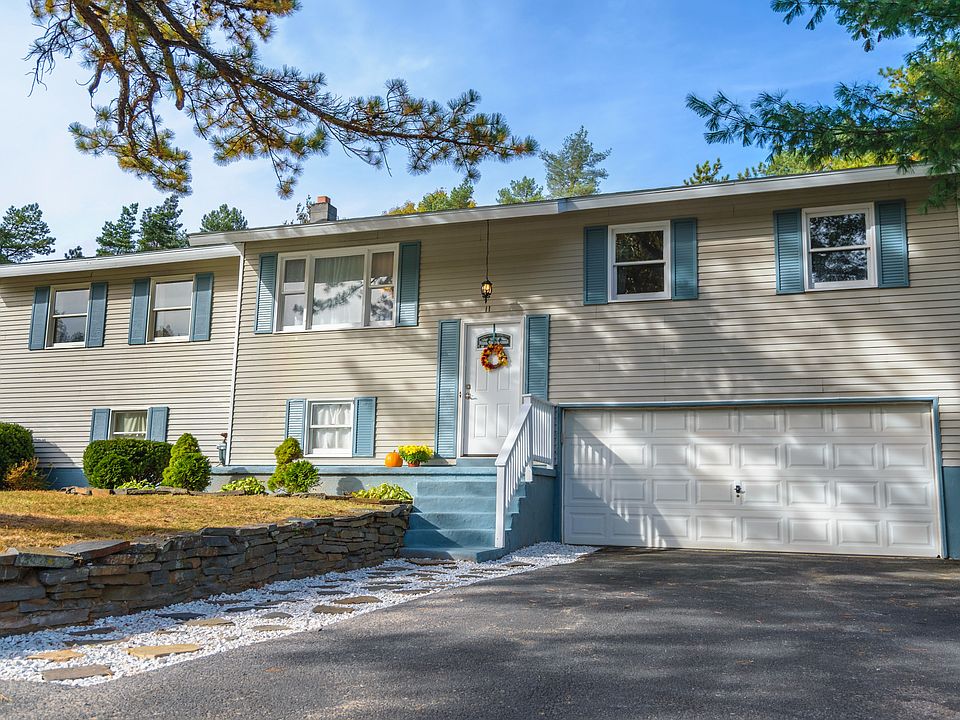 1st image of 11 Fawn Dr