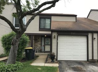 757 Colorado Ct, Carol Stream, IL 60188