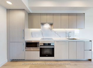 1 Concord Cityplace Way #5206, Toronto, ON M5V 0X3