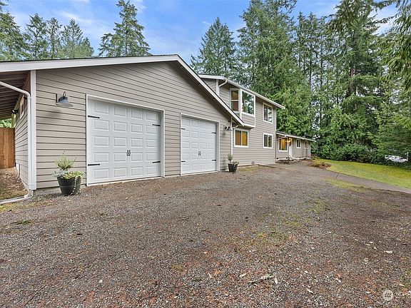 2nd image of 6702 185th Avenue E