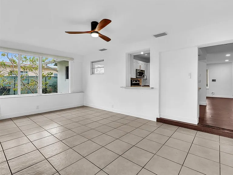 4500 SW 42nd Ter — Photo 49