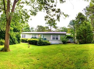 89 Hazeltop Dr, Sicklerville, NJ 08081