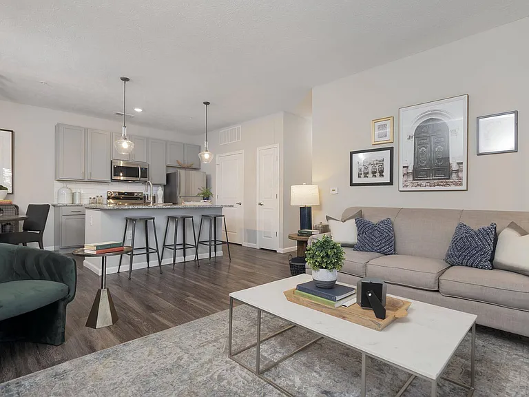 Elan Park Apartments — Photo 6
