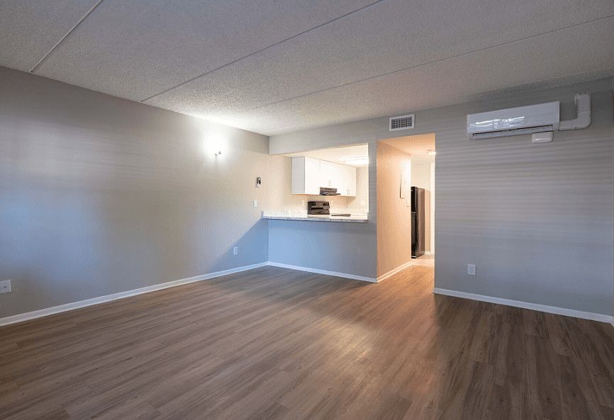 1st image of 2050 S Ridgewood Ave #L-07
