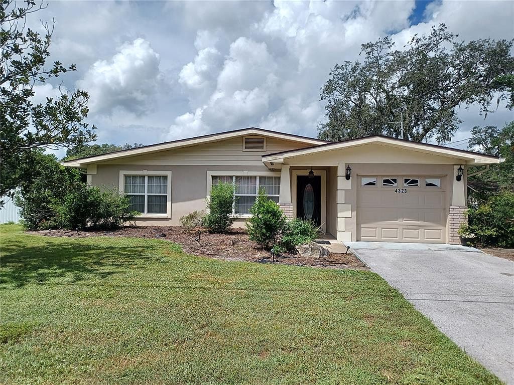 4323 5th St, Zephyrhills, FL 33542 | MLS #TB8426097 | Zillow